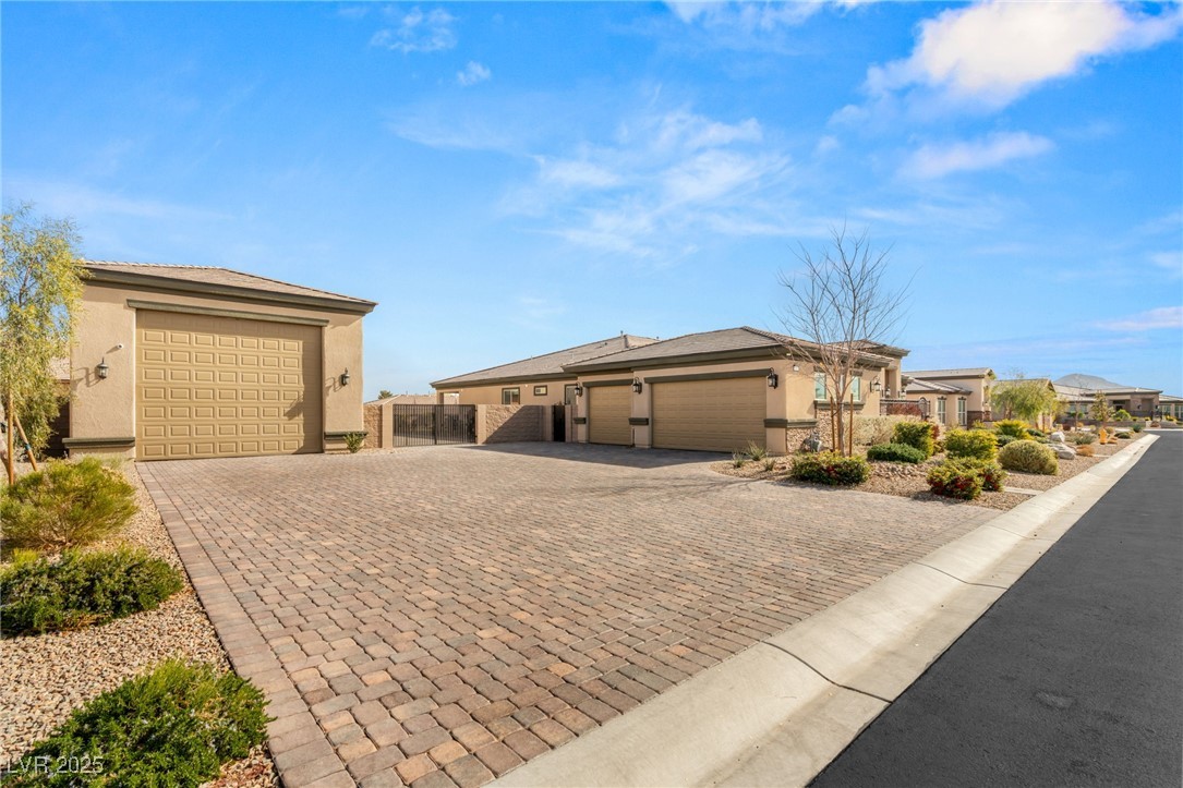 5860 Noah Springs Court