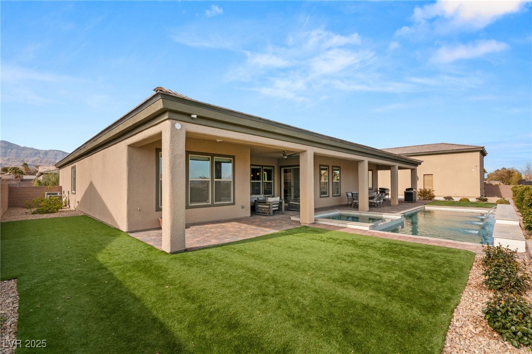 5860 Noah Springs Court