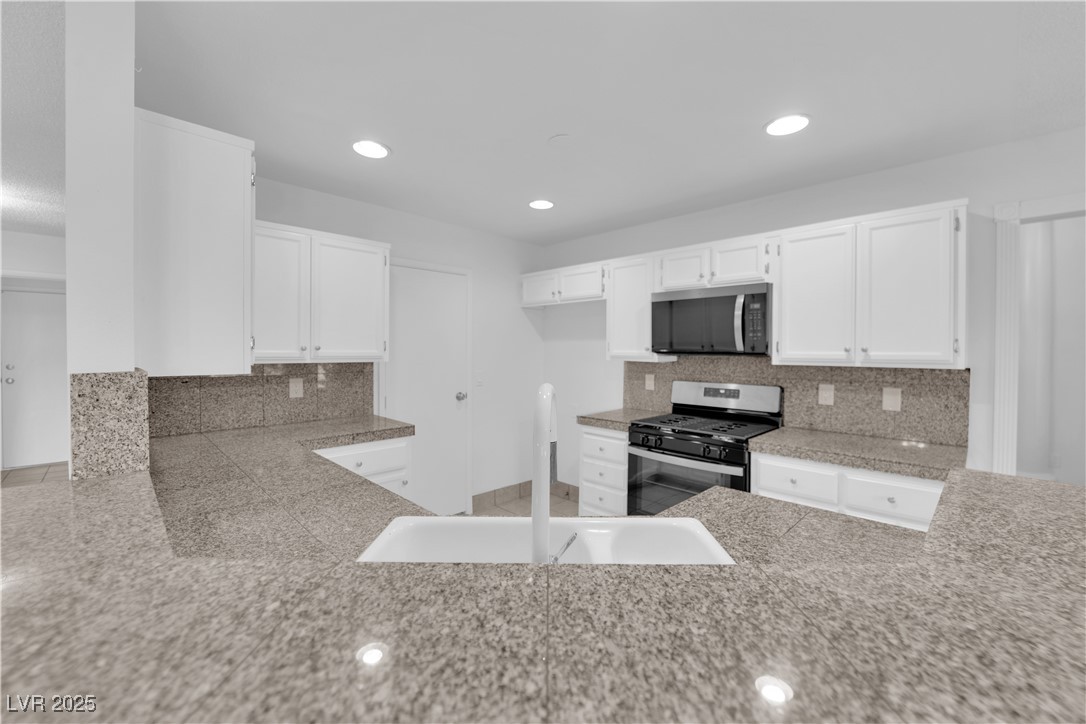 2808 Deep Water Circle