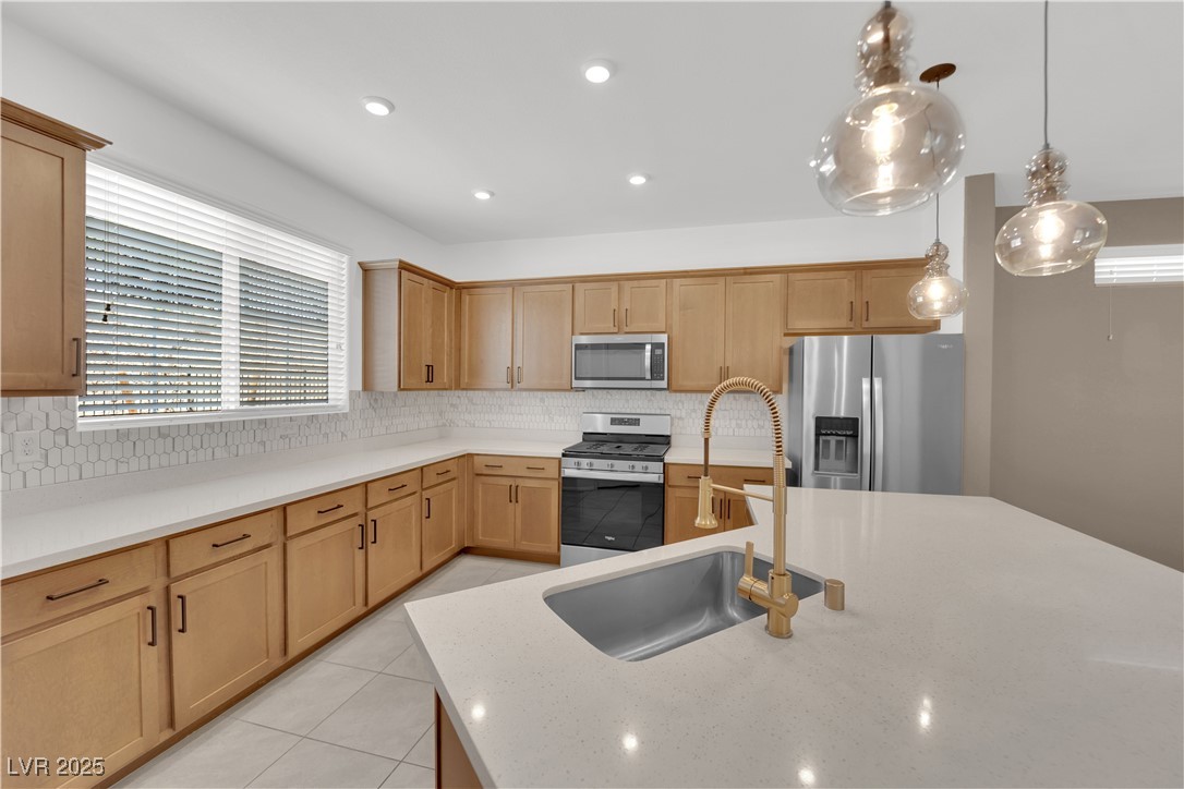 8035 Skye Foxx Street