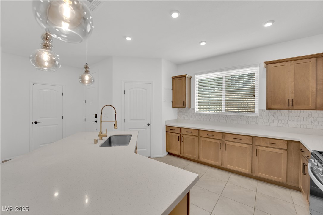 8035 Skye Foxx Street