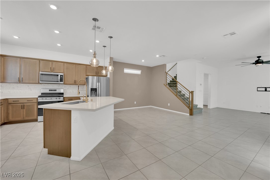 8035 Skye Foxx Street