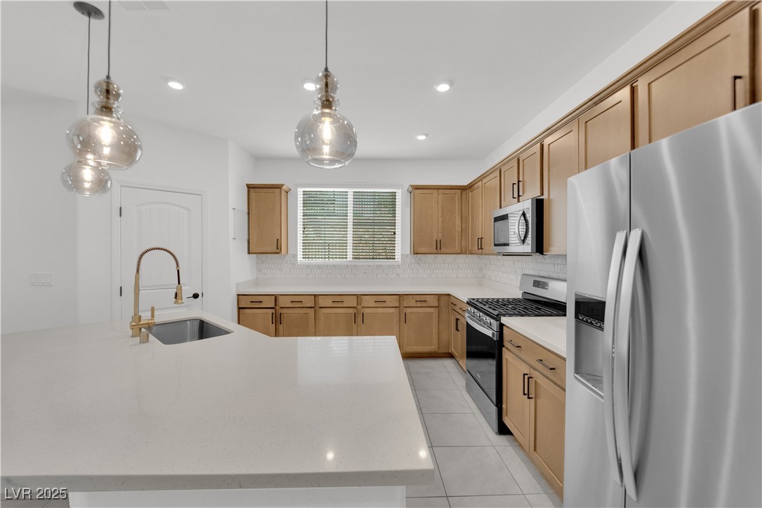 8035 Skye Foxx Street