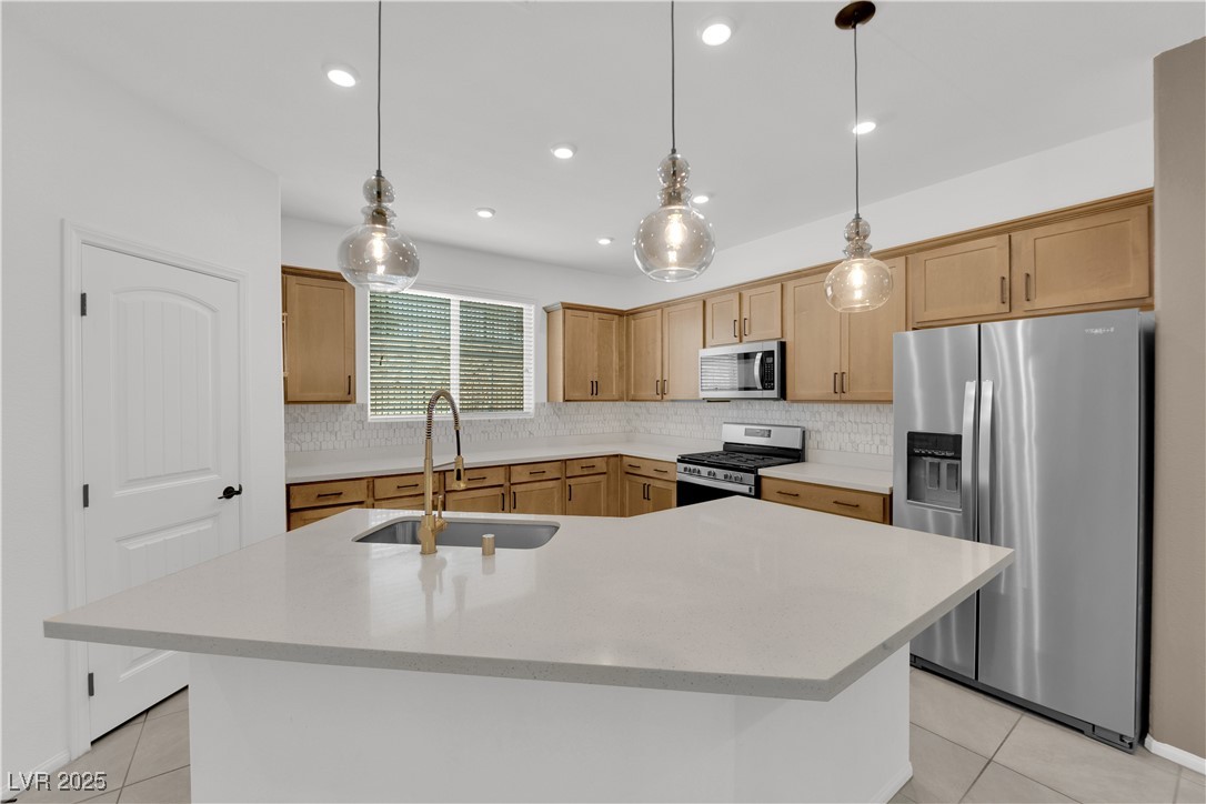 8035 Skye Foxx Street