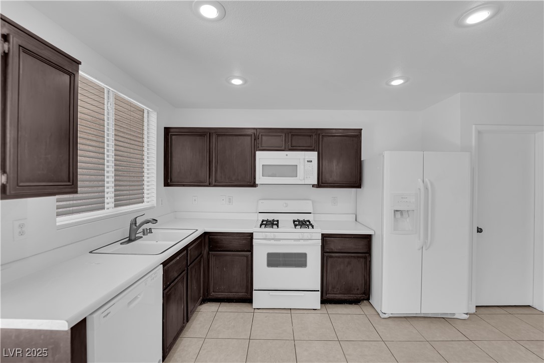 1041 Cedar Pines Street