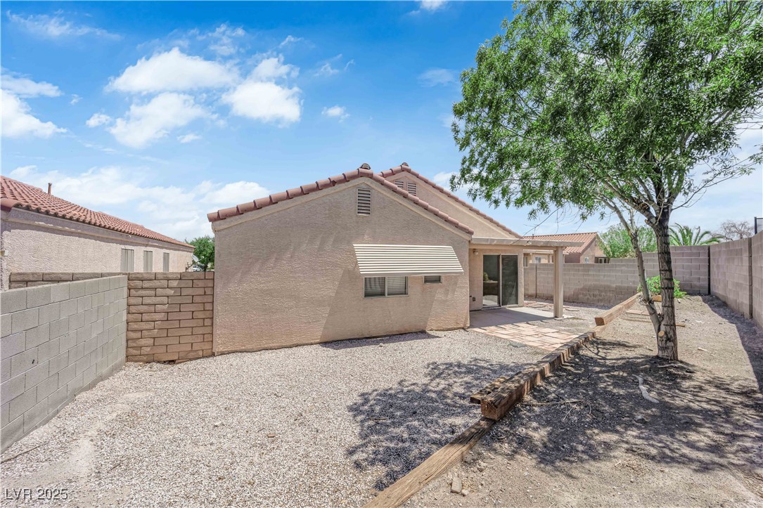 1041 Cedar Pines Street