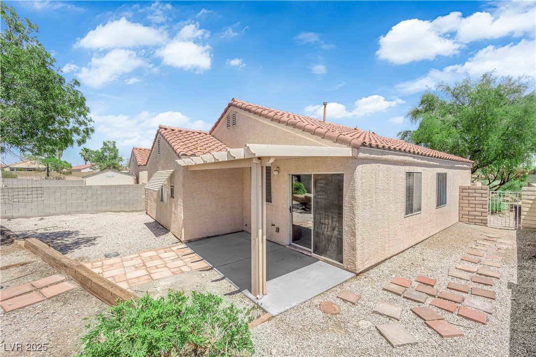 1041 Cedar Pines Street