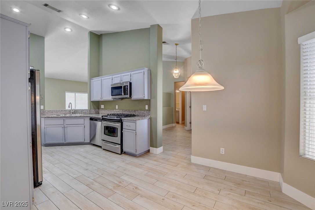 1852 Mount Carmel Avenue