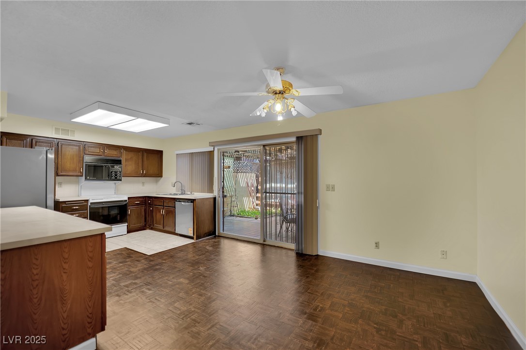 3309 China Drive