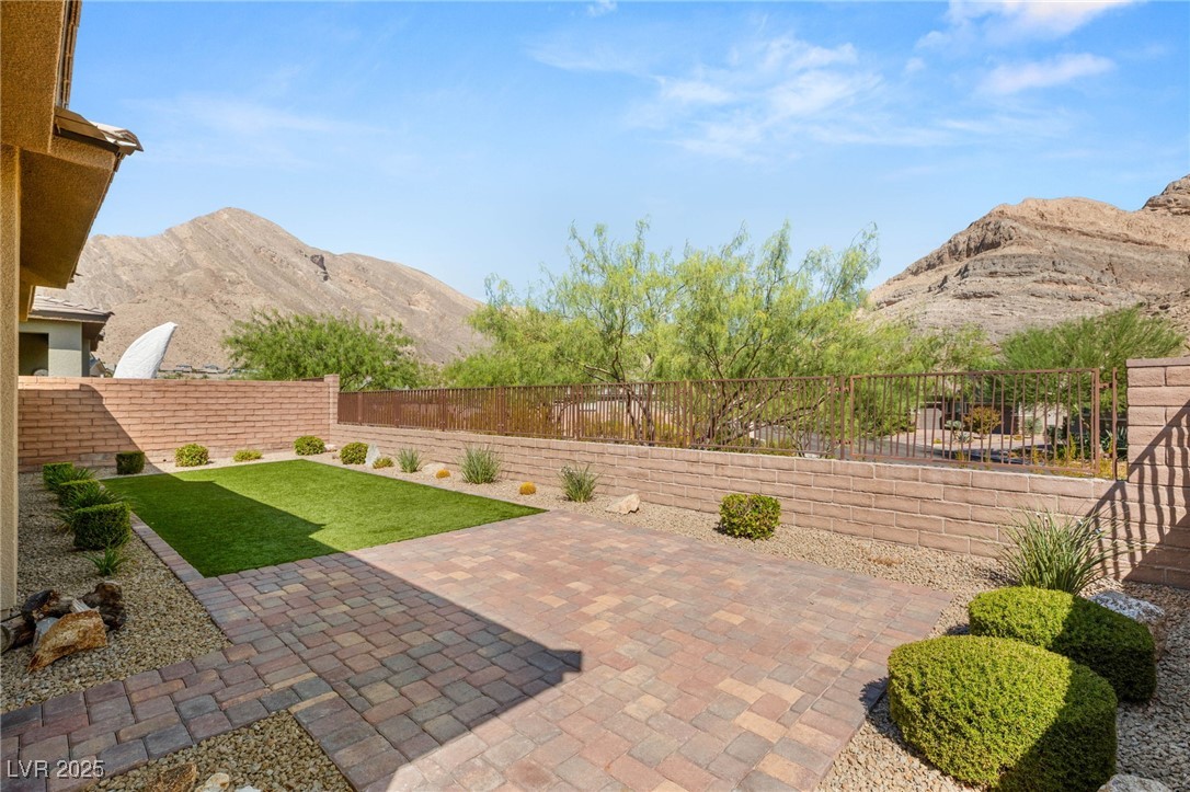 10890 Red Yucca Drive