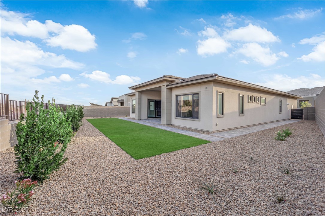 11032 Rolling Vista Drive