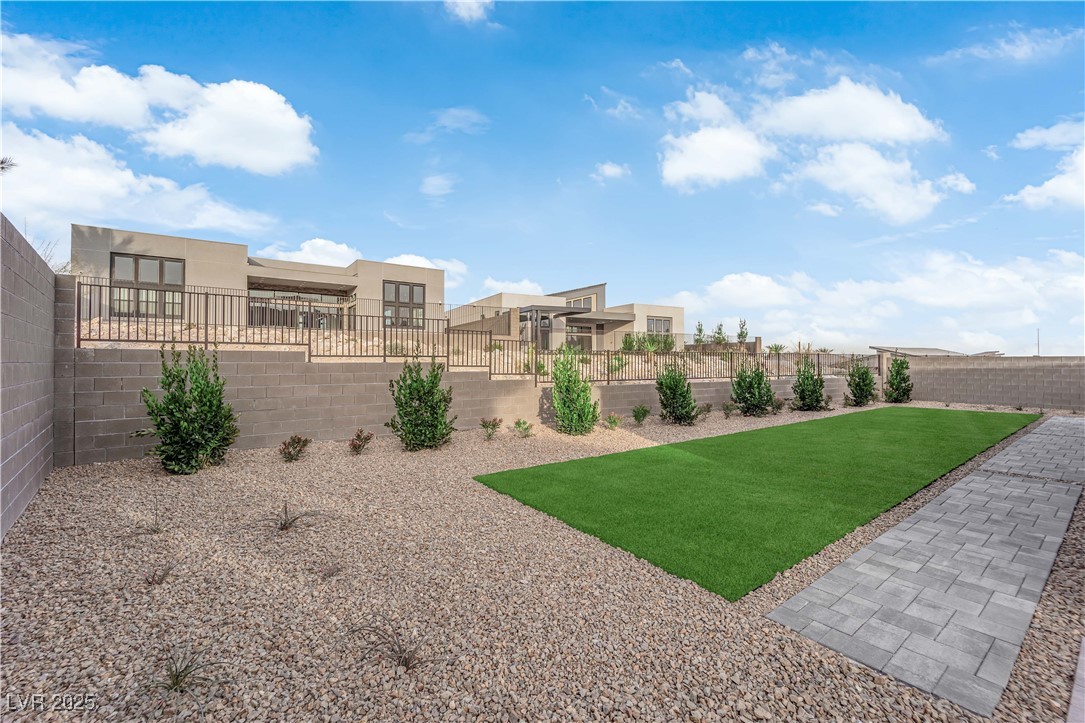 11032 Rolling Vista Drive