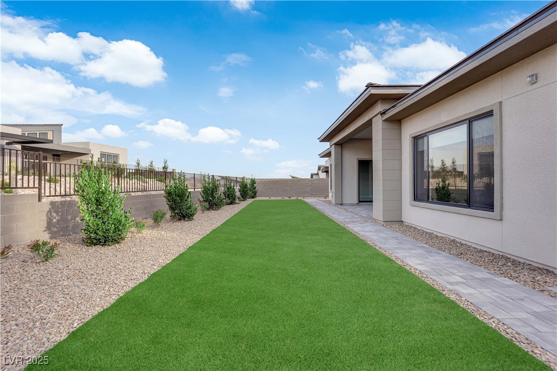 11032 Rolling Vista Drive