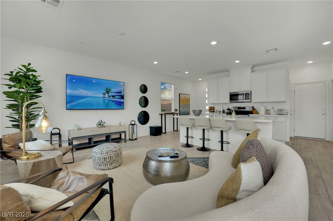 8907 Roadrunner Ravine Street