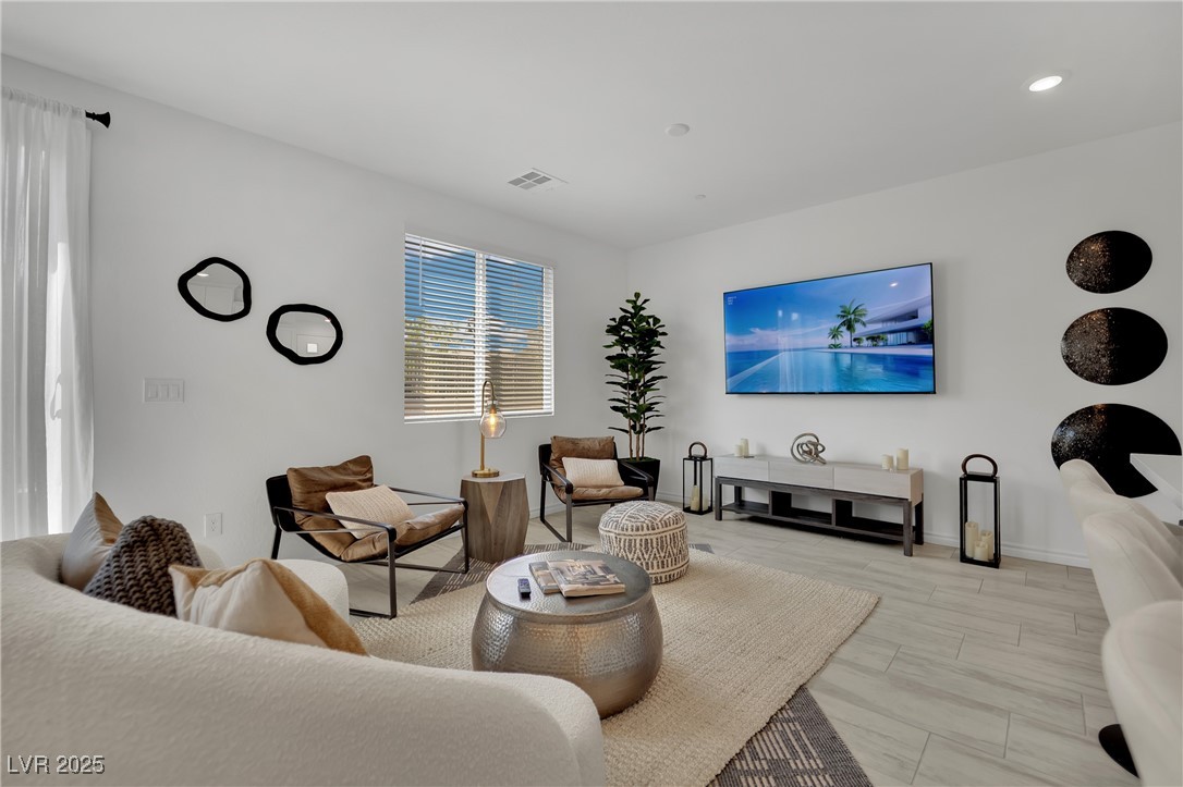 8907 Roadrunner Ravine Street