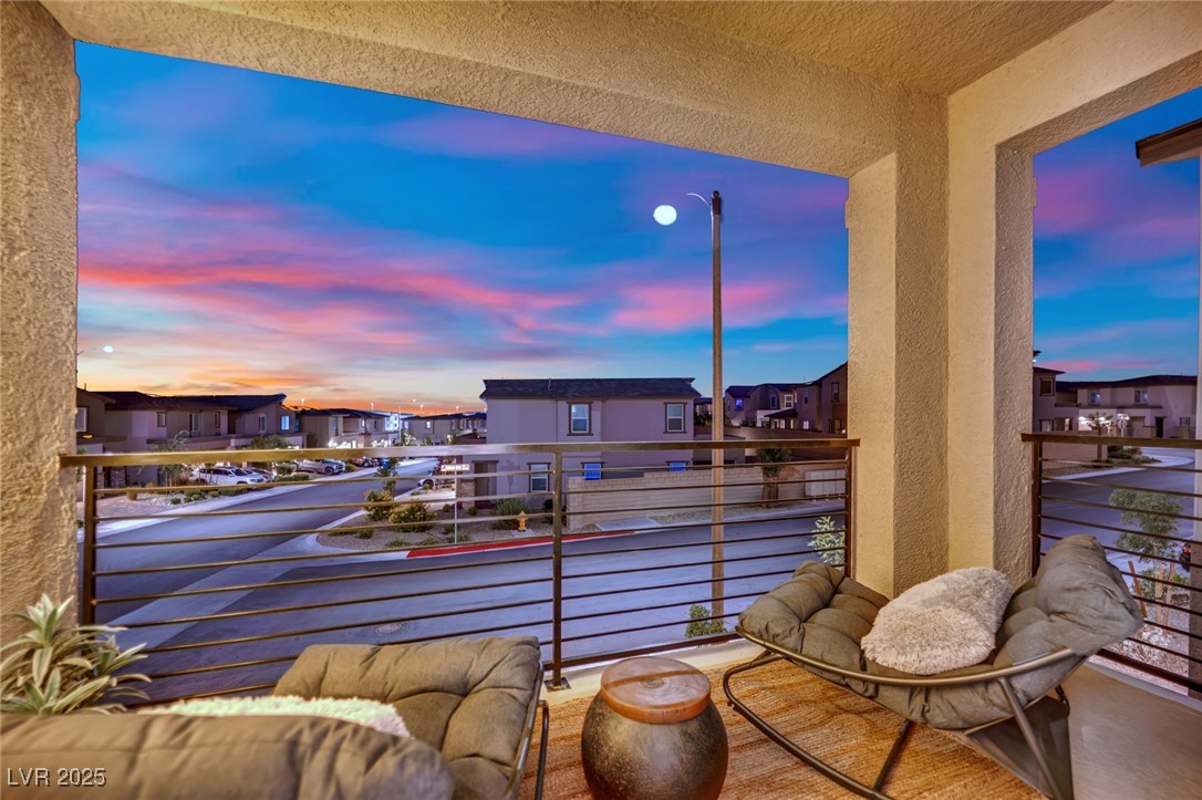 8907 Roadrunner Ravine Street