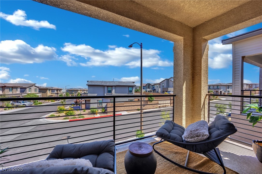 8907 Roadrunner Ravine Street