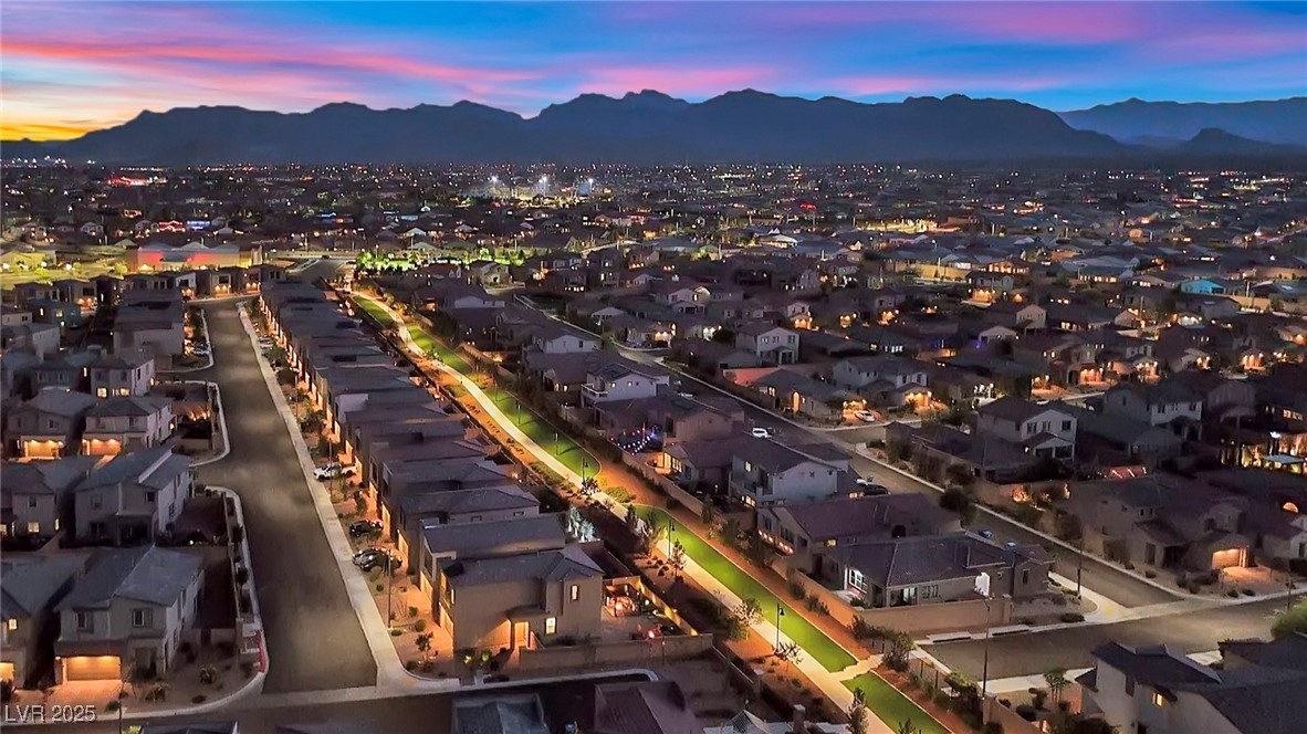 8907 Roadrunner Ravine Street