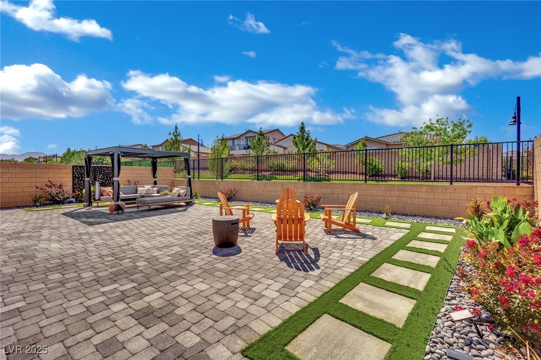 8907 Roadrunner Ravine Street