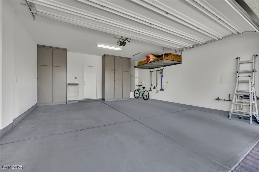 8907 Roadrunner Ravine Street