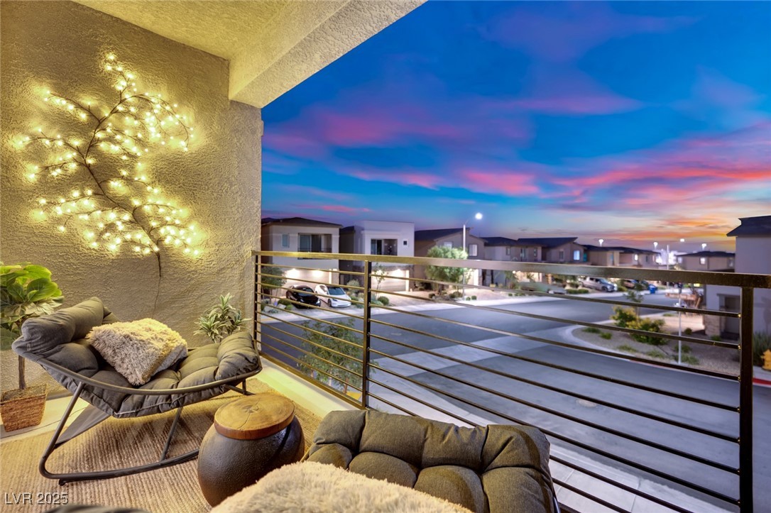 8907 Roadrunner Ravine Street