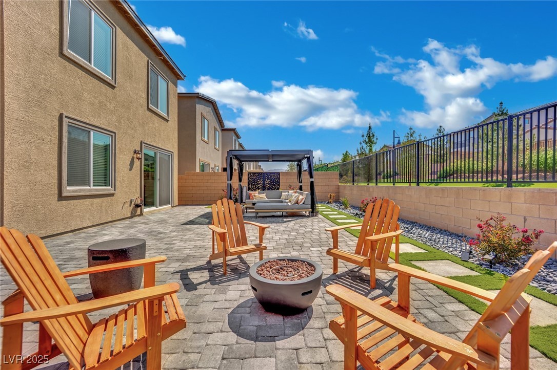 8907 Roadrunner Ravine Street