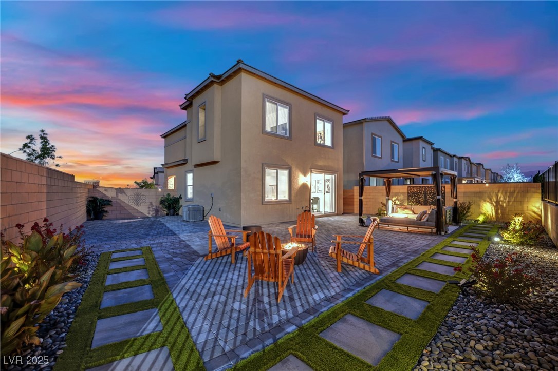 8907 Roadrunner Ravine Street