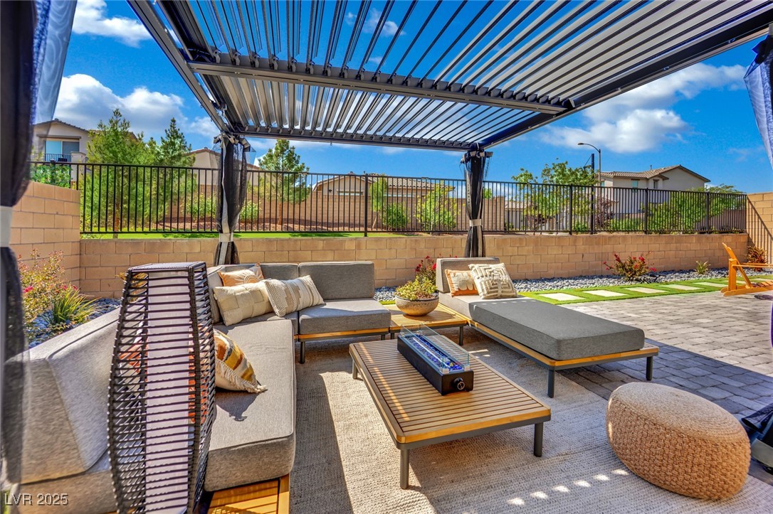 8907 Roadrunner Ravine Street