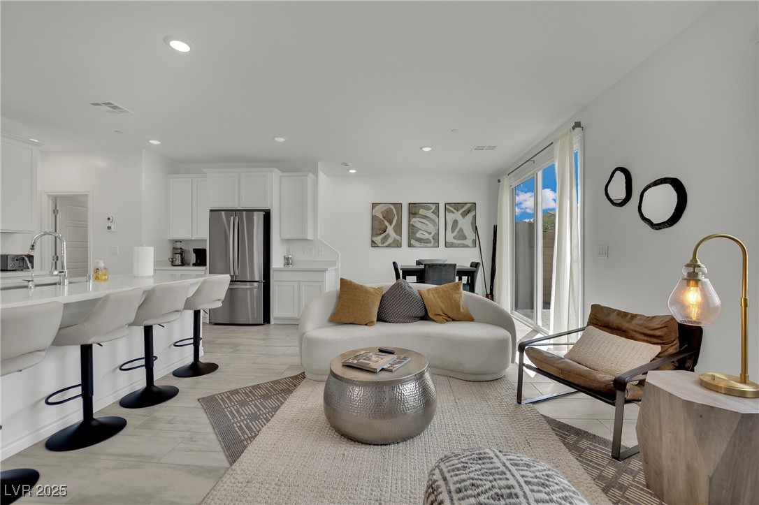 8907 Roadrunner Ravine Street