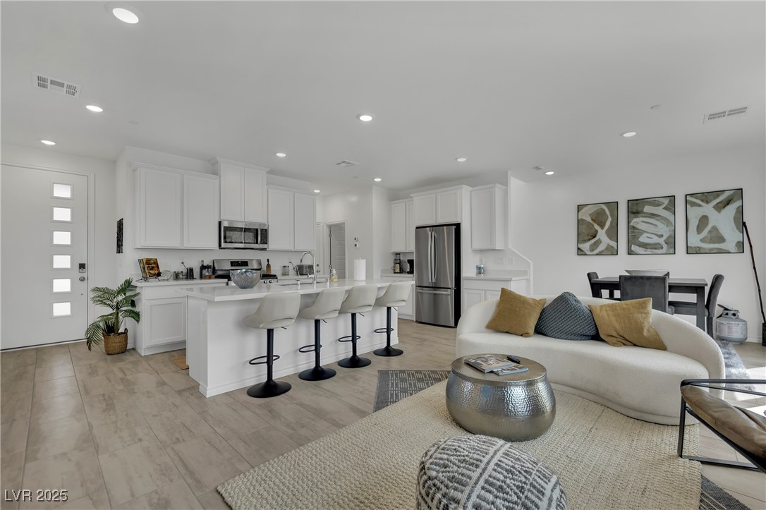 8907 Roadrunner Ravine Street