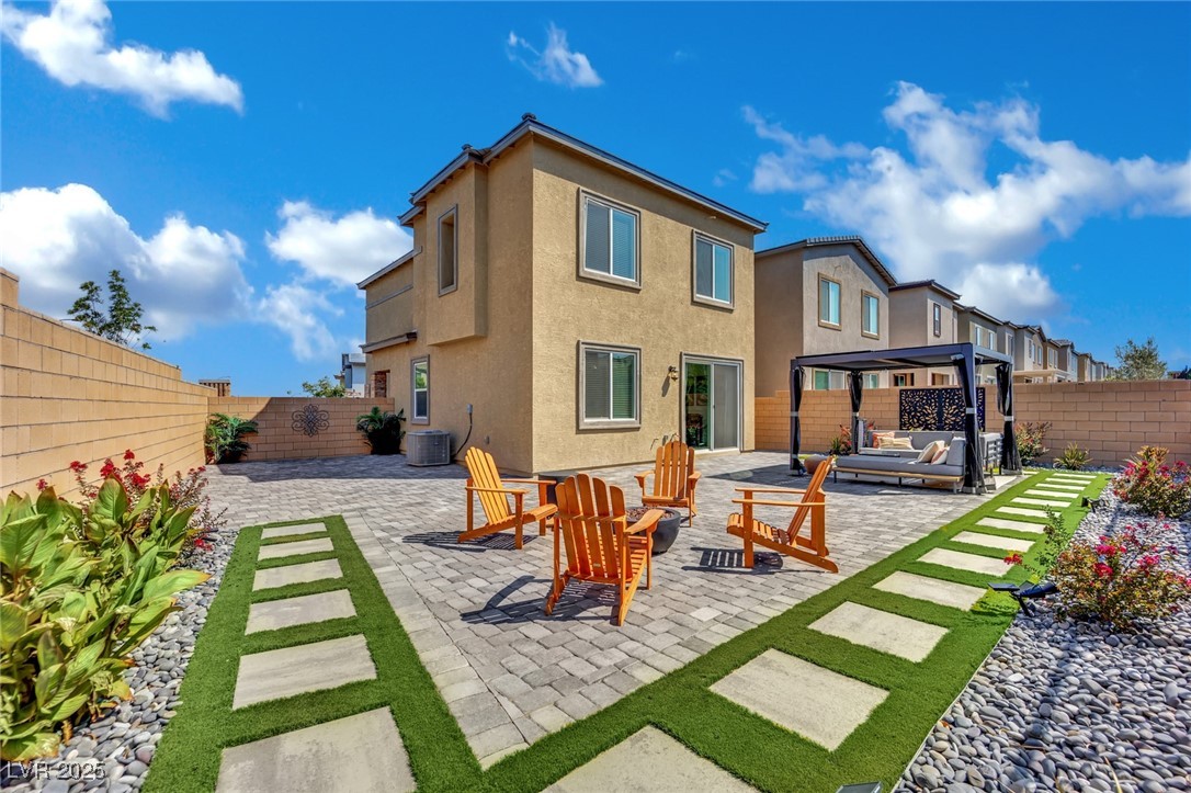 8907 Roadrunner Ravine Street