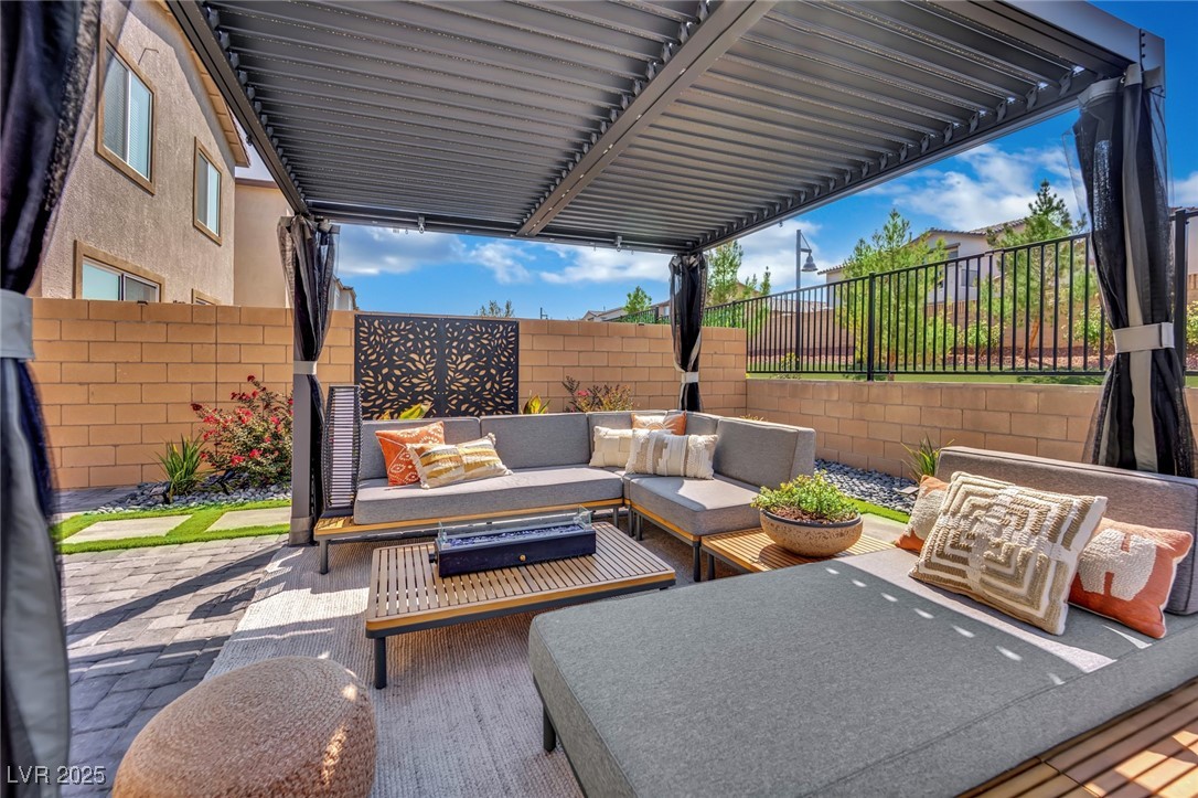 8907 Roadrunner Ravine Street