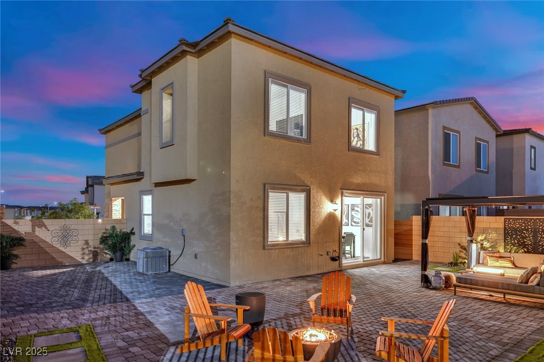 8907 Roadrunner Ravine Street