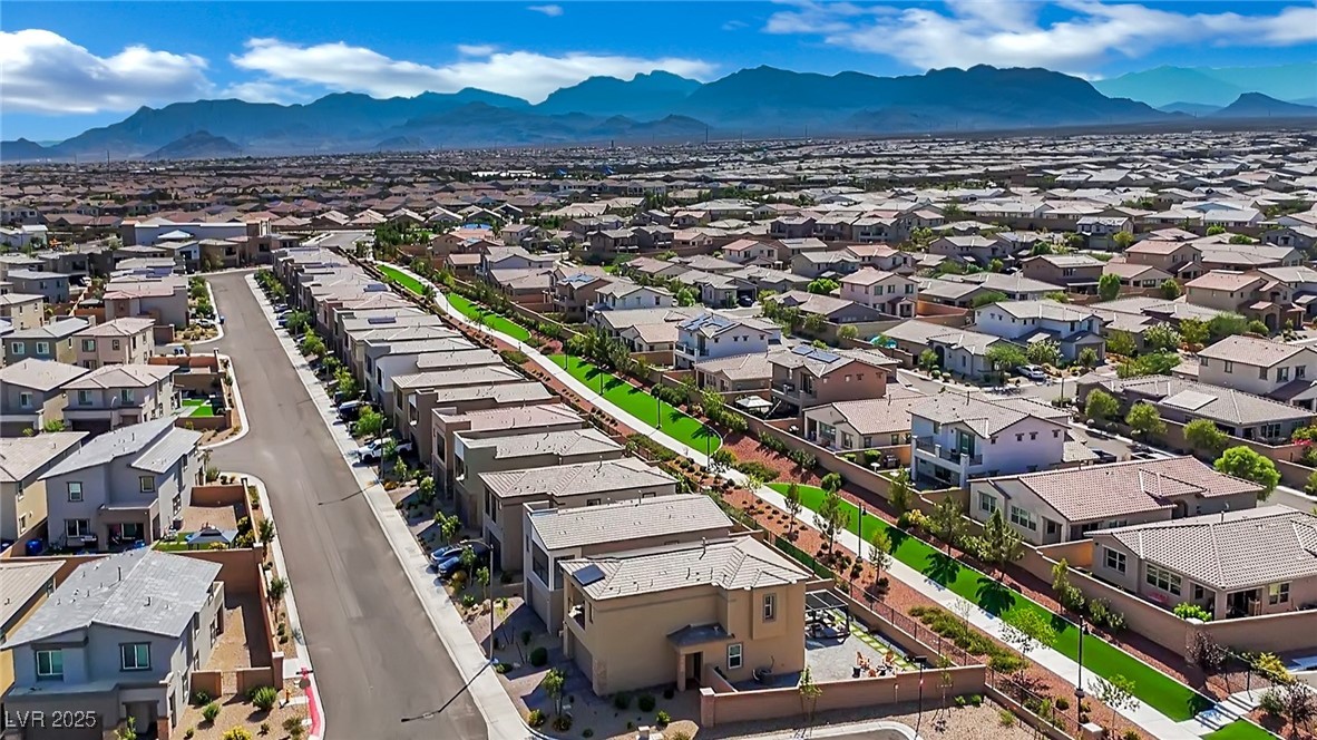 8907 Roadrunner Ravine Street