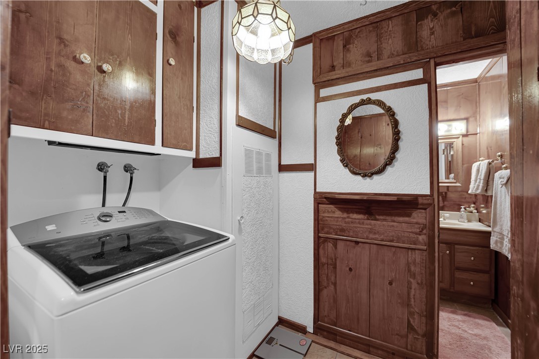 3158 Palmdale Street