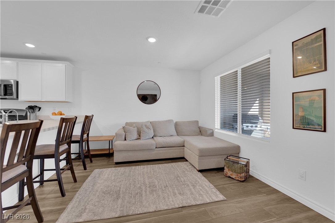 6200 Foxes Dale Street