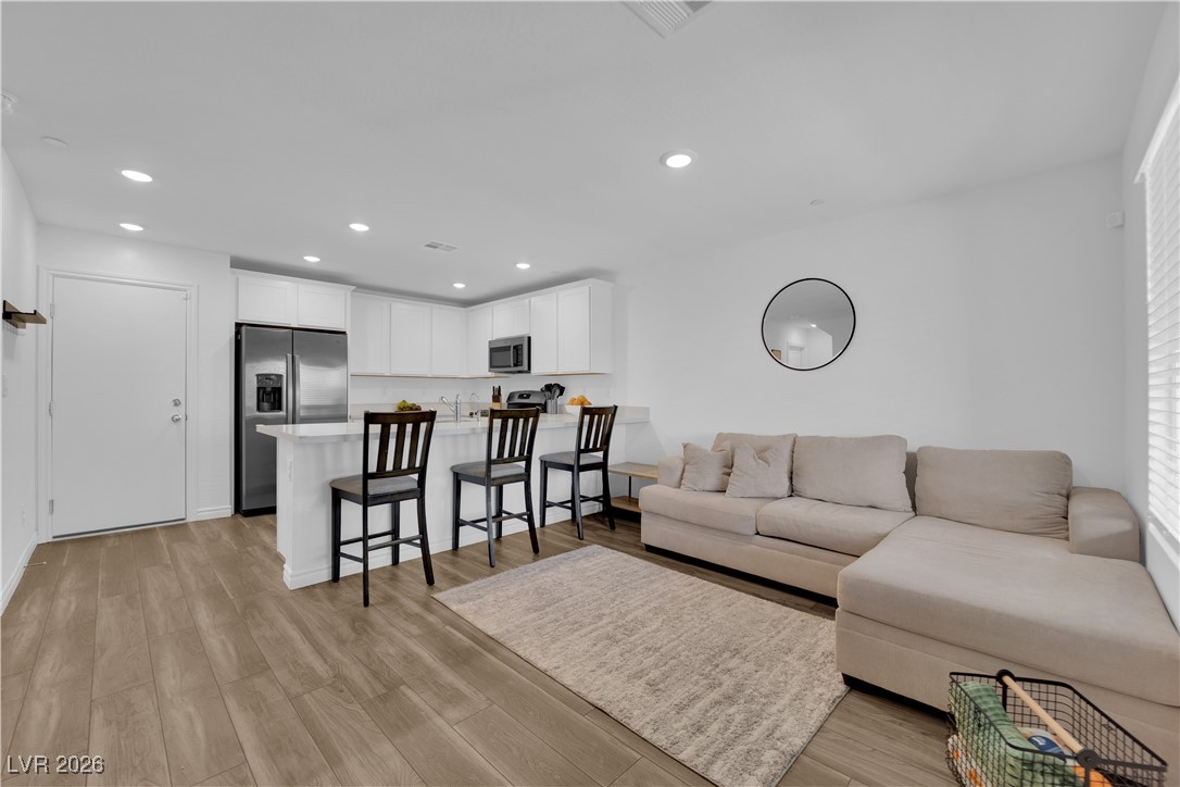 6200 Foxes Dale Street