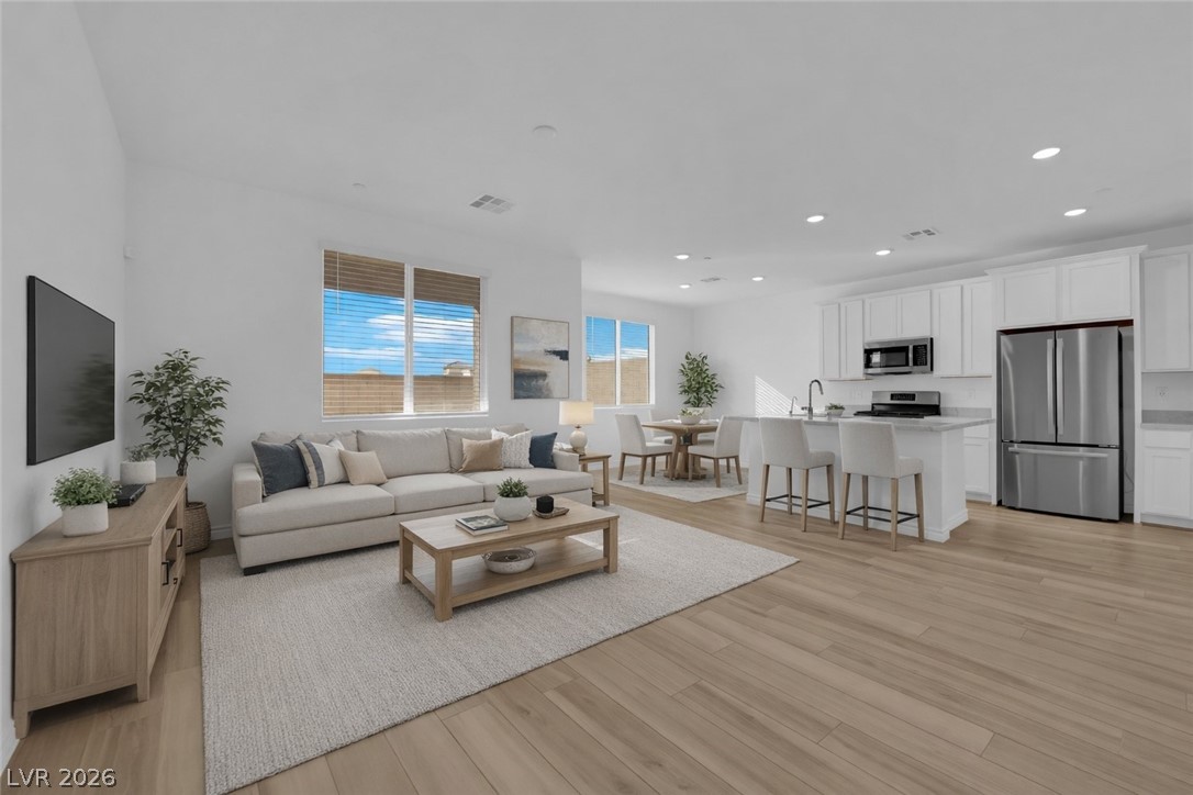 9815 Mojave Mountain Street