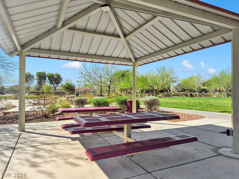 4060 Free Bird Crest Avenue