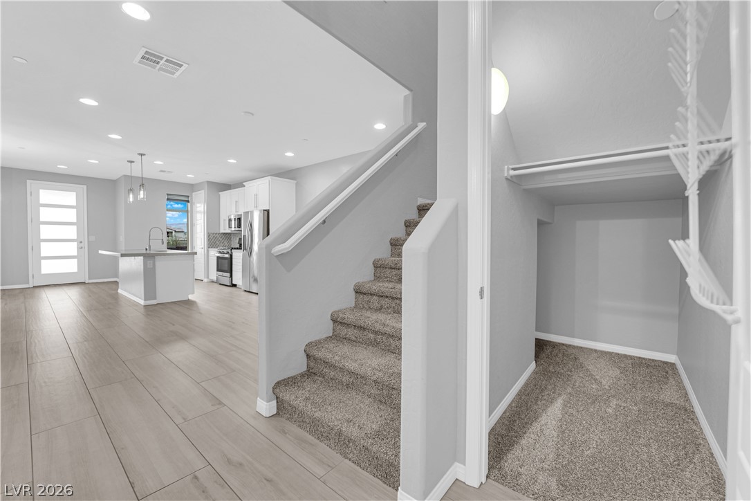 11665 Redwood Mountain Avenue