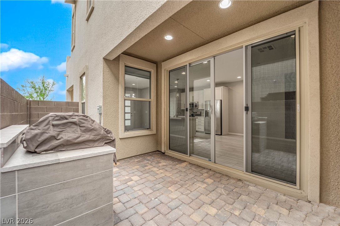 11665 Redwood Mountain Avenue