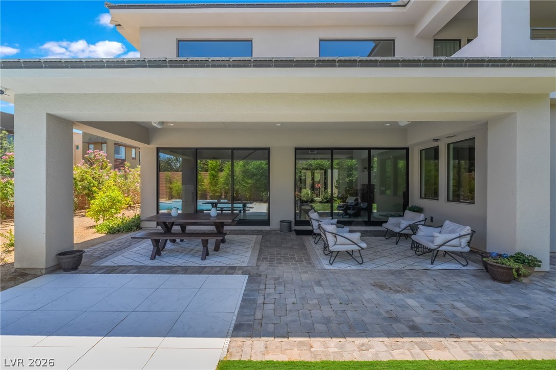 2 Sugarberry Lane