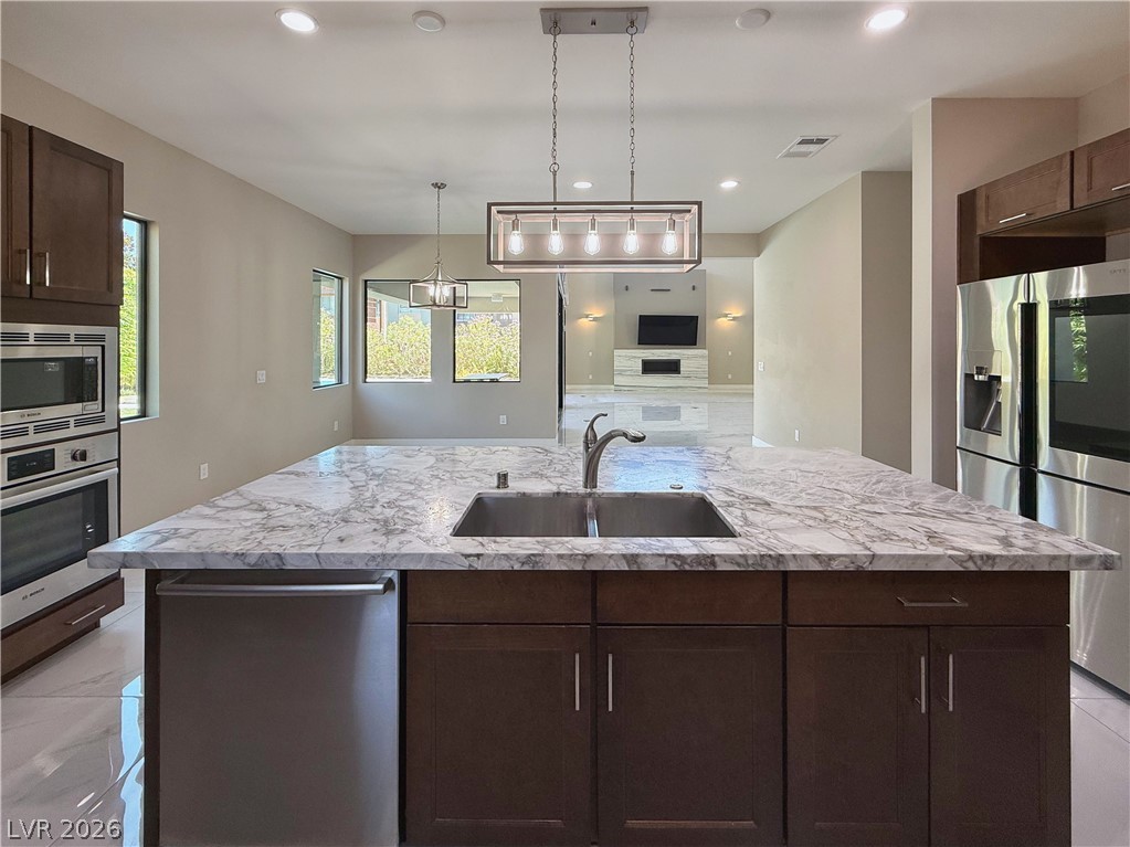 2 Sugarberry Lane