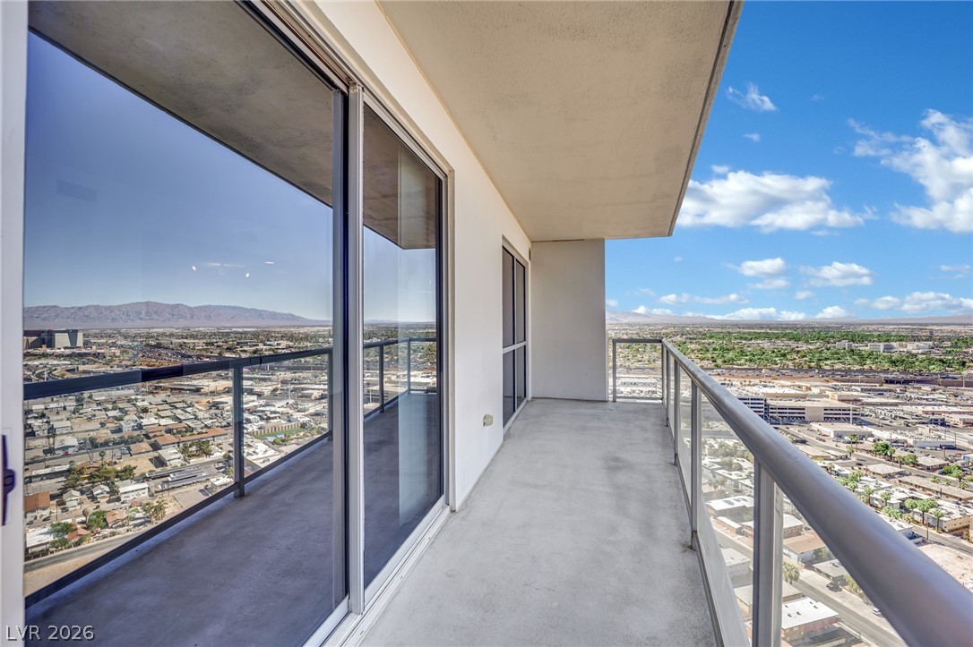 200 West Sahara Avenue 3412