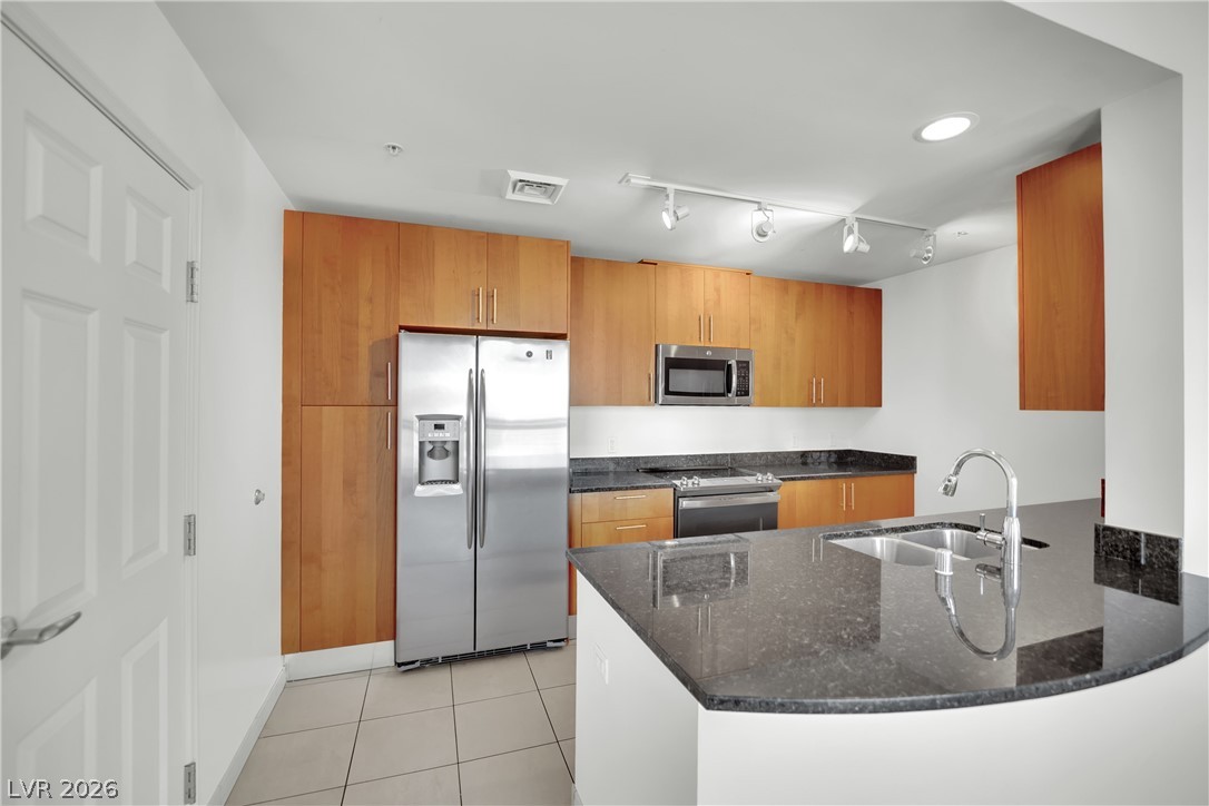 200 West Sahara Avenue 3412
