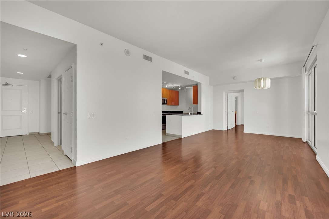 200 West Sahara Avenue 3412
