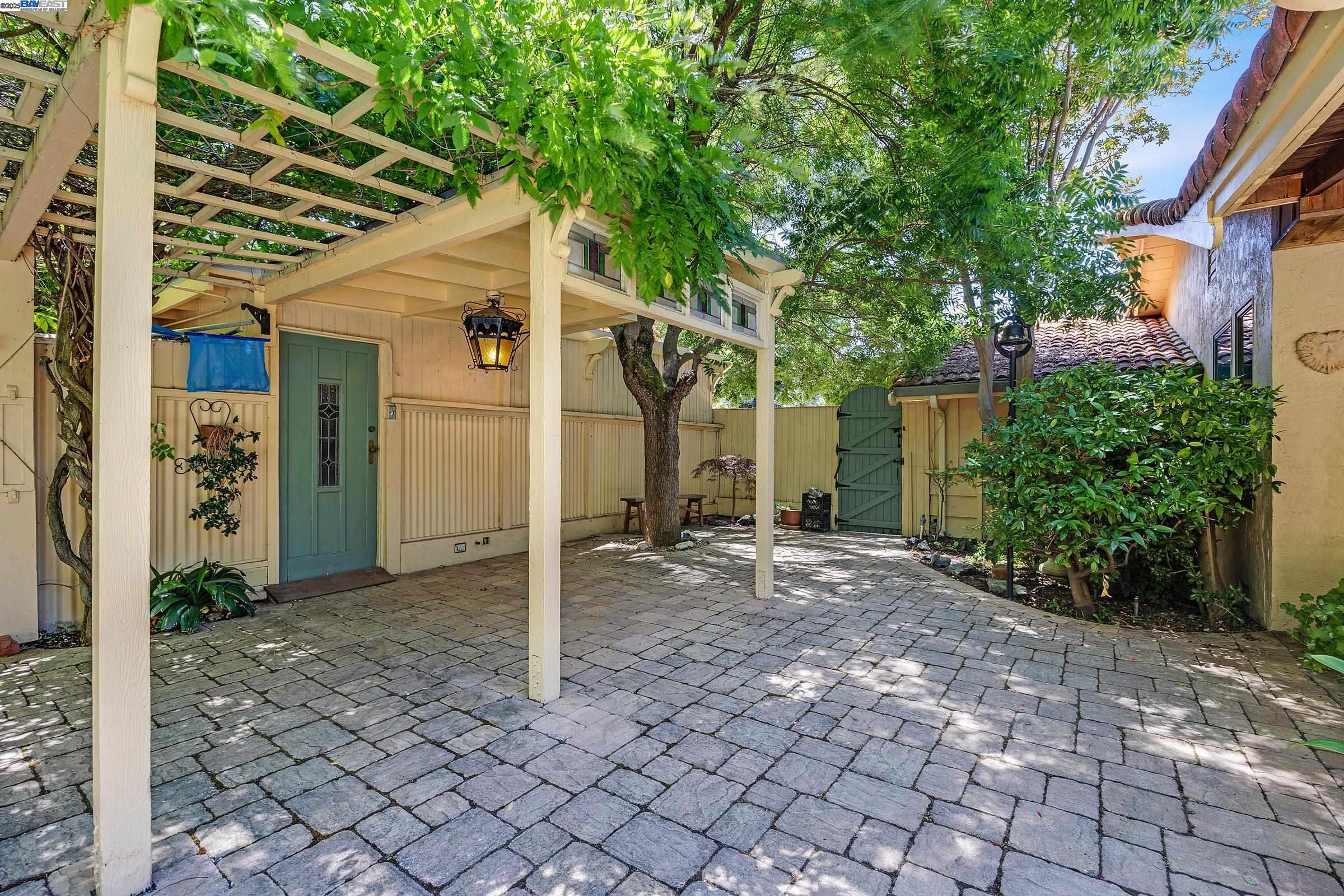 2849 Mi Elana Cir