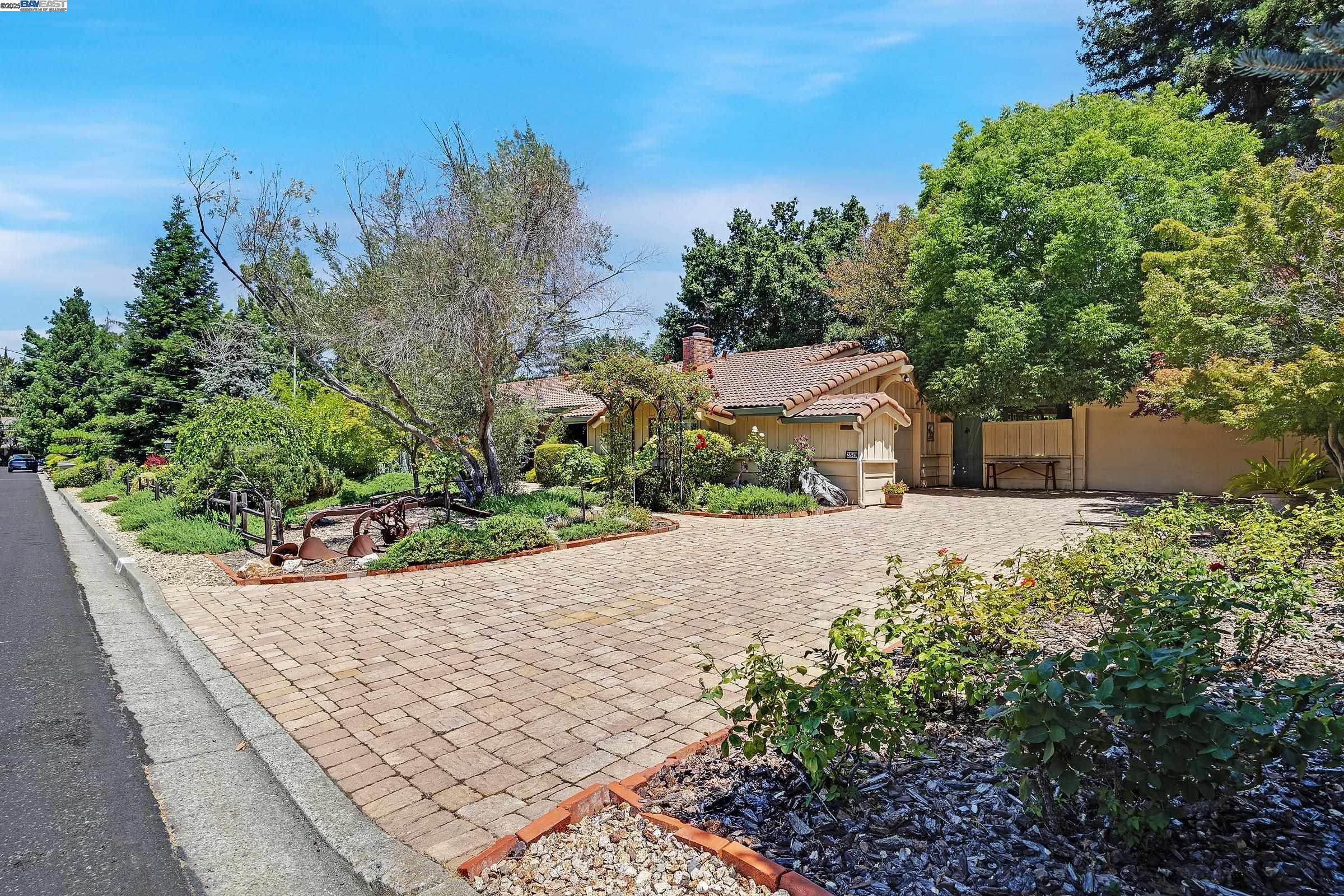 2849 Mi Elana Cir