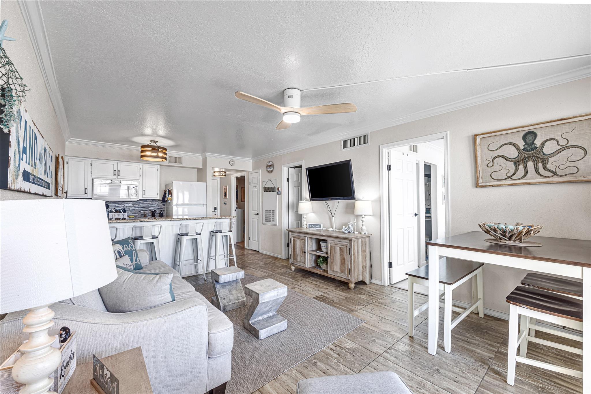 6300 Seawall Boulevard # 2303