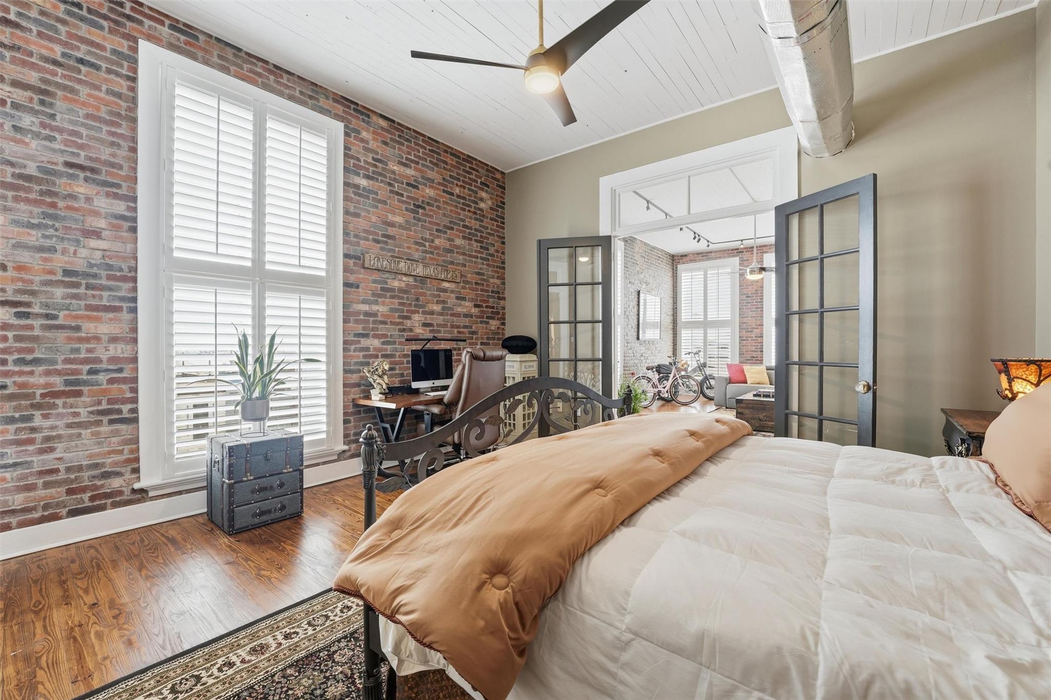 2318 Market Street # 12